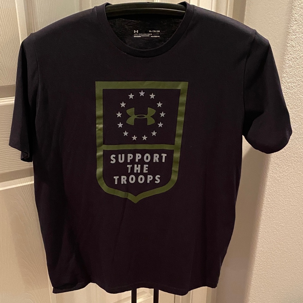 Under Armour Men's Black and Green Graphic Tee